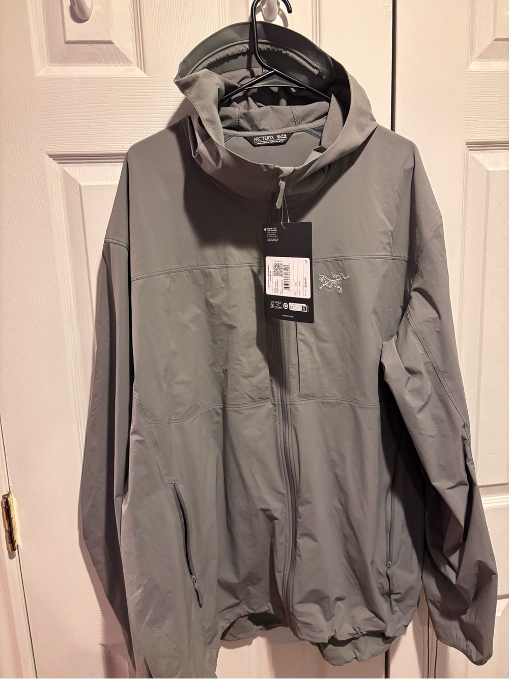 Arc'teryx Men's Light Grey Gamma LT Softshell Hoody
